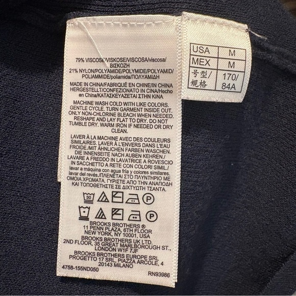 Brooks Brothers Women's Bold Red and Navy Sweater - Picture 5 of 5